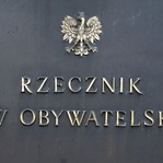 Niewłaściwe jest omawianie potencjalnych uchwał na nieformalnym zebraniu radnych